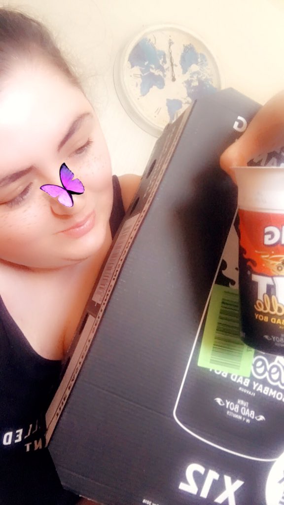 LeahSophiaSim's tweet image. Excited &amp;amp; scared to be starting my dream job as a nurse with the @NHSuk &amp;amp; moving out to protect my mum. My friends are looking after me &amp;amp; making sure I don’t go hungry in the hotel cos they know I love a @PotNoodle or 12! 🖤 #potnoodle #Nhs #nursing #nurse