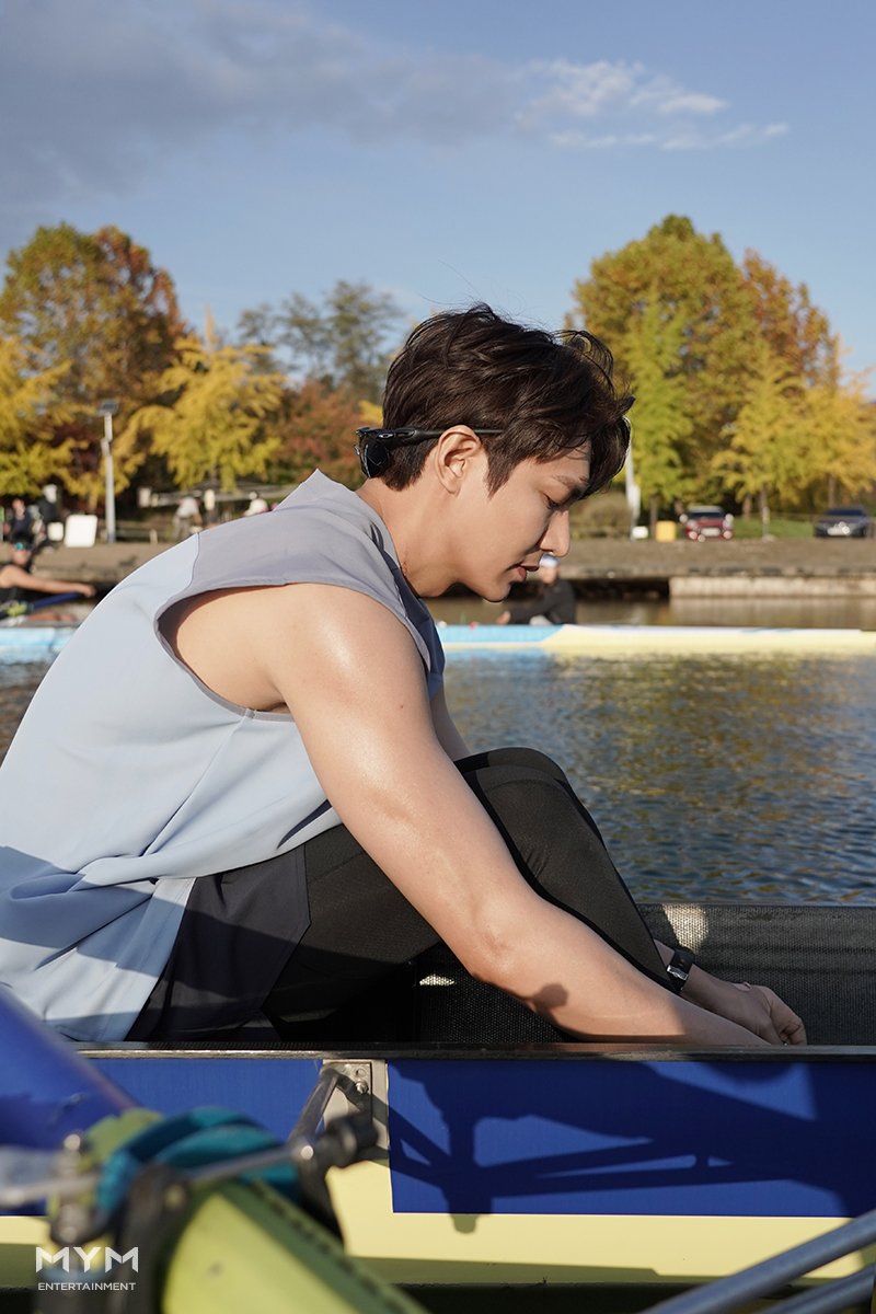 ActorLeeMinHo's tweet photo. 이런 모습은 킹왕짱!
여러분 잘자요..🤭
⠀
SBS드라마 <더 킹: 영원의 군주>
📺매주 [금토] 밤 10시 방송!
⠀
#SBS금토드라마 #넷플릭스 #더킹_영원의군주 #TheKing #TheKing_EternalMonarch #평행세계 #이곤 #이민호 #leeminho #イミンホ #李敏镐 #minoz #mym #mymentertainment #Netflix https://t.co/t2eXzNdFFI