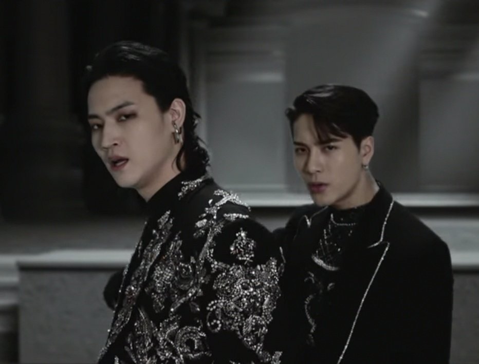 snowflurries22's tweet photo. JackBeom unit @JacksonWang852 🤣

Expectation                                Reality https://t.co/fa7CJty3Zf