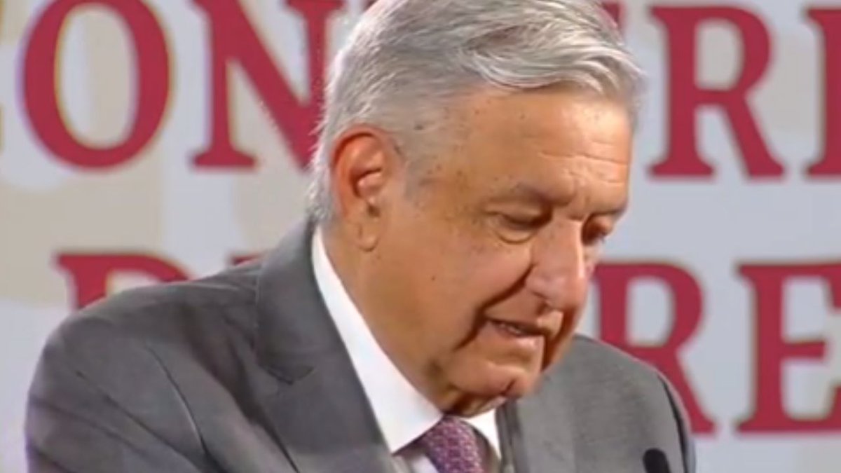 OficialEnLaMira's tweet photo. #LaMañanera El presidente @lopezobrador_ presentó los lineamientos del plan de rescate económico ante el #coronavirus. ¿Qué recortes habrá? ¿Qué programas y obras continúan? Acá te contamos 👉  https://t.co/dycB2Kudsp https://t.co/RS0t1V594j