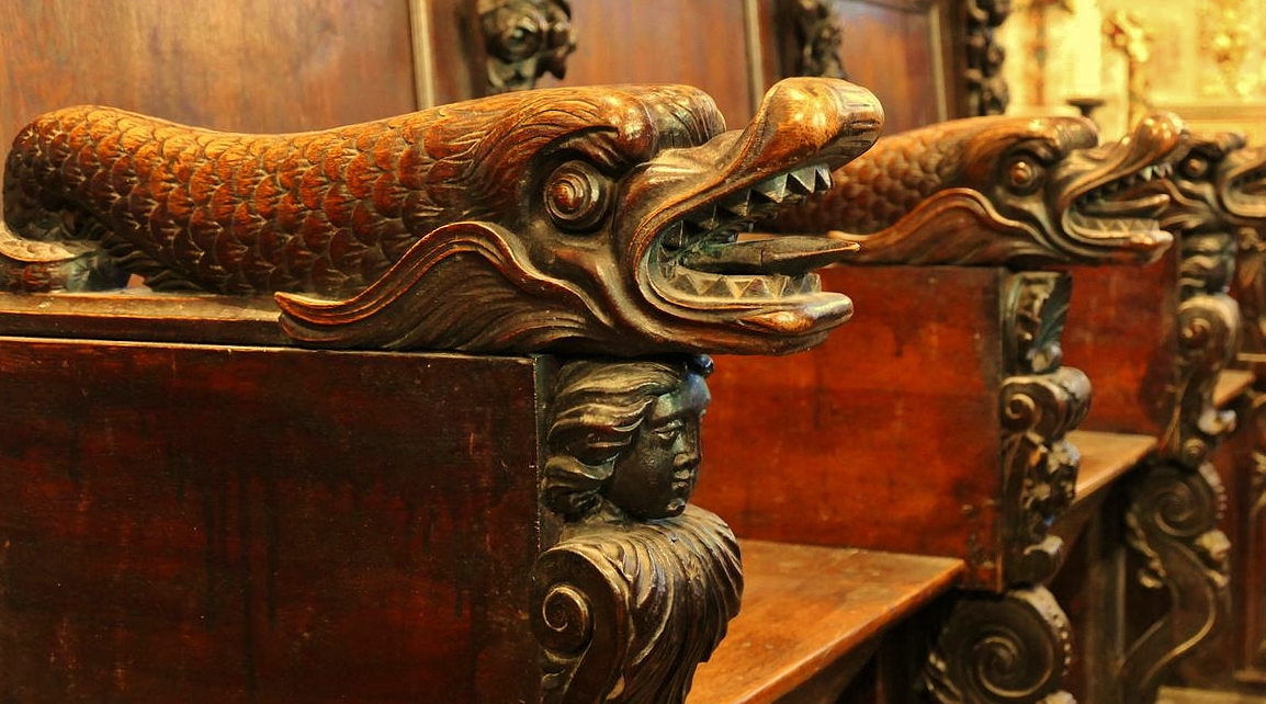 For #DragonsInChurches #AnimalsInChurches #AnimalsInChurchesHour this from the church in Lampaul-Guimilau in Brittany