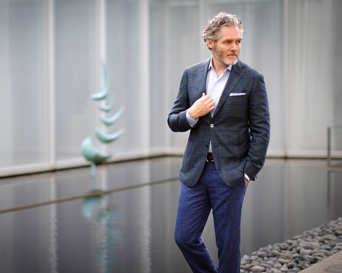 Samuelsohn1923's tweet photo. Earth-friendly, our luxury Ice Wool collection features fabric created using non-toxic methods. @commandmentsofstyle in our Ice Wool + Silk Green Windowpane Jacket. #earthday #Samuelsohn #PassionxPerfomance #ABSCollection #sustainability https://t.co/4jdNxFseiv