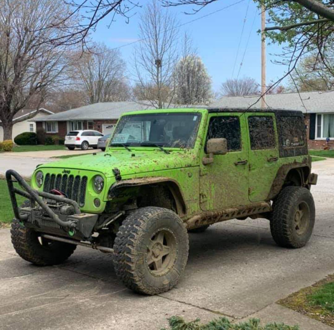 Green Wednesday!   Let's see some green Jeeps!  Photo credit: 📷 Ethan Miller