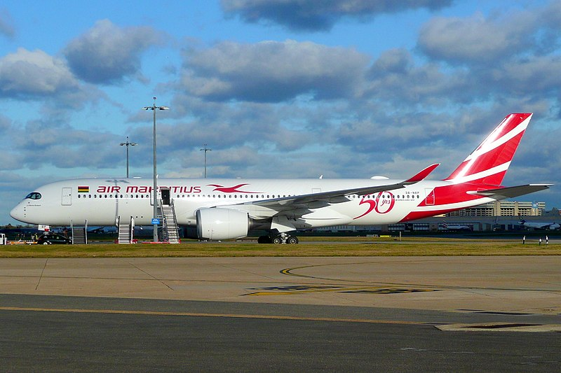 novedadesaereas's tweet photo. ⚠️⚠️Air Mauritius declara la suspensión de pagos y se prepara para un cese inminente de operaciones. Cuenta con una flota de 13 aeronaves entre las que se cuenta los 2 A359 que había arrendado a South African Airways. En Europa tenía servicios a Londres y París. https://t.co/q4f6BBesV0
