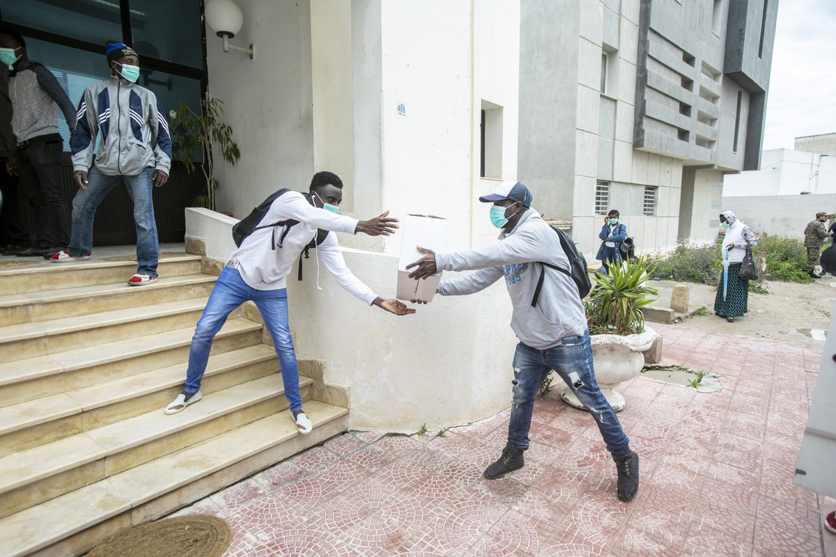 anadolufrancais's tweet photo. [Photos] #Tunisie/#Covid19: la Mairie de #Raoued à la rescousse de la #communauté #subsaharienne https://t.co/qsq2z7ir0I