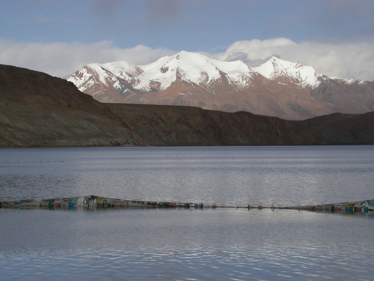 This is  #EarthDay  . I'll post some views from the earth highest regions.Western  #Tibet, photos I shot 20 years ago. 1/n