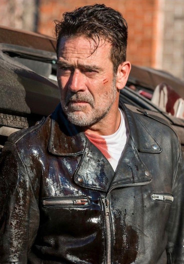 Happy Birthday Jeffrey Dean Morgan      I fckn Miss Negan 