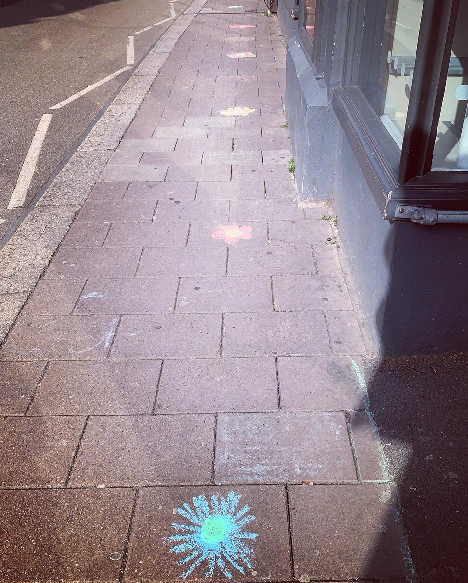 stokecoopzoe's tweet photo. TODAY WE HAVE FLOWERS 🌷
Theme picked by Lisa💐
#keepsmilingeveryone 😁
@stokevillagecommunity
#oneway #socialdistancing #stayhomesaveslives #localheroes #bealocalhero #retailheroes #flowers #ItsWhatWeDo #🌈 @ Stoke Village Community
@coopuk @peterbatt2020 @c2williams https://t.co/hAnZGAMEPP