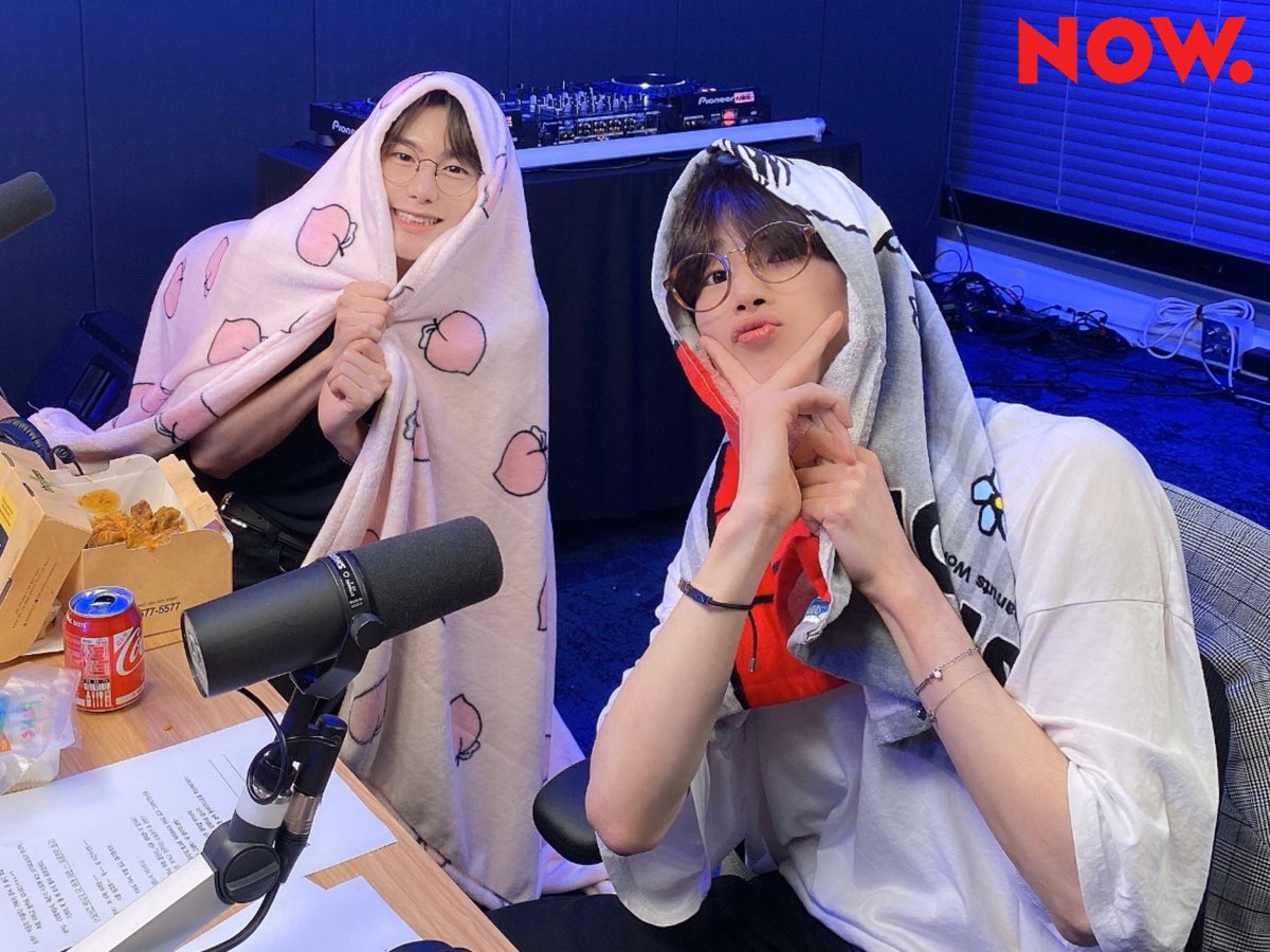 npop_zip's tweet photo. #빅톤 의 #이불킥 2회차만에 프로 호스트 다 된 우리 승승! 하고 싶은 거 다 해.. 먹고 싶은 거 다 먹어..🤍 #한승우 #강승식 과 같이 나누고 싶은 이야기! 언제든지 [이불킥] 말머리 달고 보내주세요🤓😃😎 📲문자번호#7117(정보이용료100원) #VICTON #NOW온에어 https://t.co/0XgVWFor8H