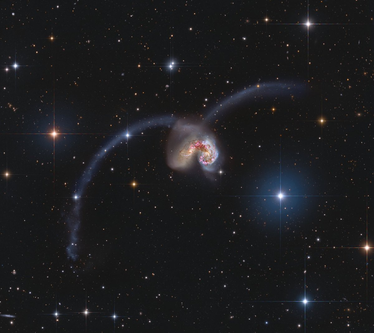 NGC 4038- Galaxie des Antennes