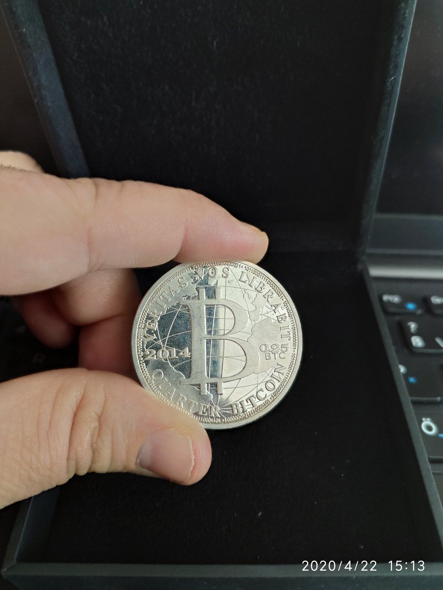 [BITCOIN HALVING GIVEAWAY]

We are less then 20 days away from the next halving. To celebrate this I'm giving away 0.25 $BTC to 1 lucky Winner.

The Giveaway will last until May 12th 

RETWEET this Tweet
LIKE this Tweet
Tag two friends 

PS: You need to follow so i can DM you.