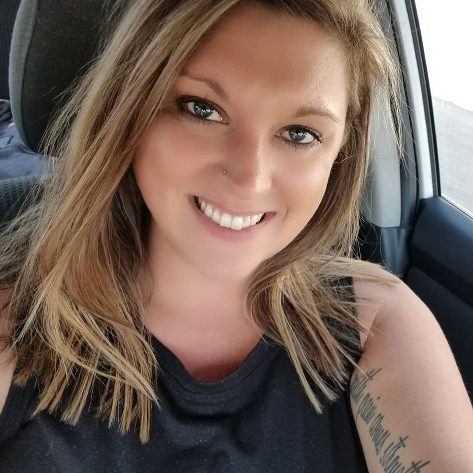 RoaneTransport's tweet photo. We have a work anniversary today! Krista has been with us for a year! 🤩🥳 Krista is one of our dispatchers and she has done such a wonderful job and is a joy to work with! Krista, have a great day! Thanks for spending it with us 😁 #Flatbed #Trucking #Dispatch #OTR #RoaneTrans https://t.co/vkOjiHCRAi