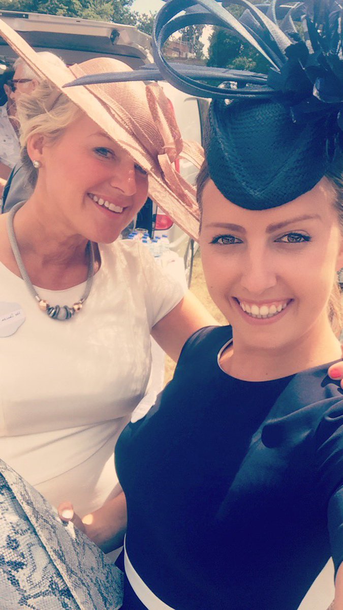 RacingHatHire's tweet photo. Let’s have some hatspiration today 👒

Post a picture of you in your favourite hat/outfit below 👇🏽

As soon as lockdown is over, we are going to wear a hat out everywhere we go 😂 https://t.co/WVCJ7b2WzE