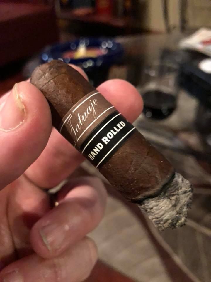 cigarweekly's tweet photo. Check it out - another @Jefslat review, On the FORUMS - https://t.co/7SV58ulbV0 - Tatuaje Hand Rolled movie edition https://t.co/84F51aaL0D #CigarWeekly #CigarLife #CigarReview #Cigars #IPCPR2018 #SmoothDraws https://t.co/H2HEjSxTqy