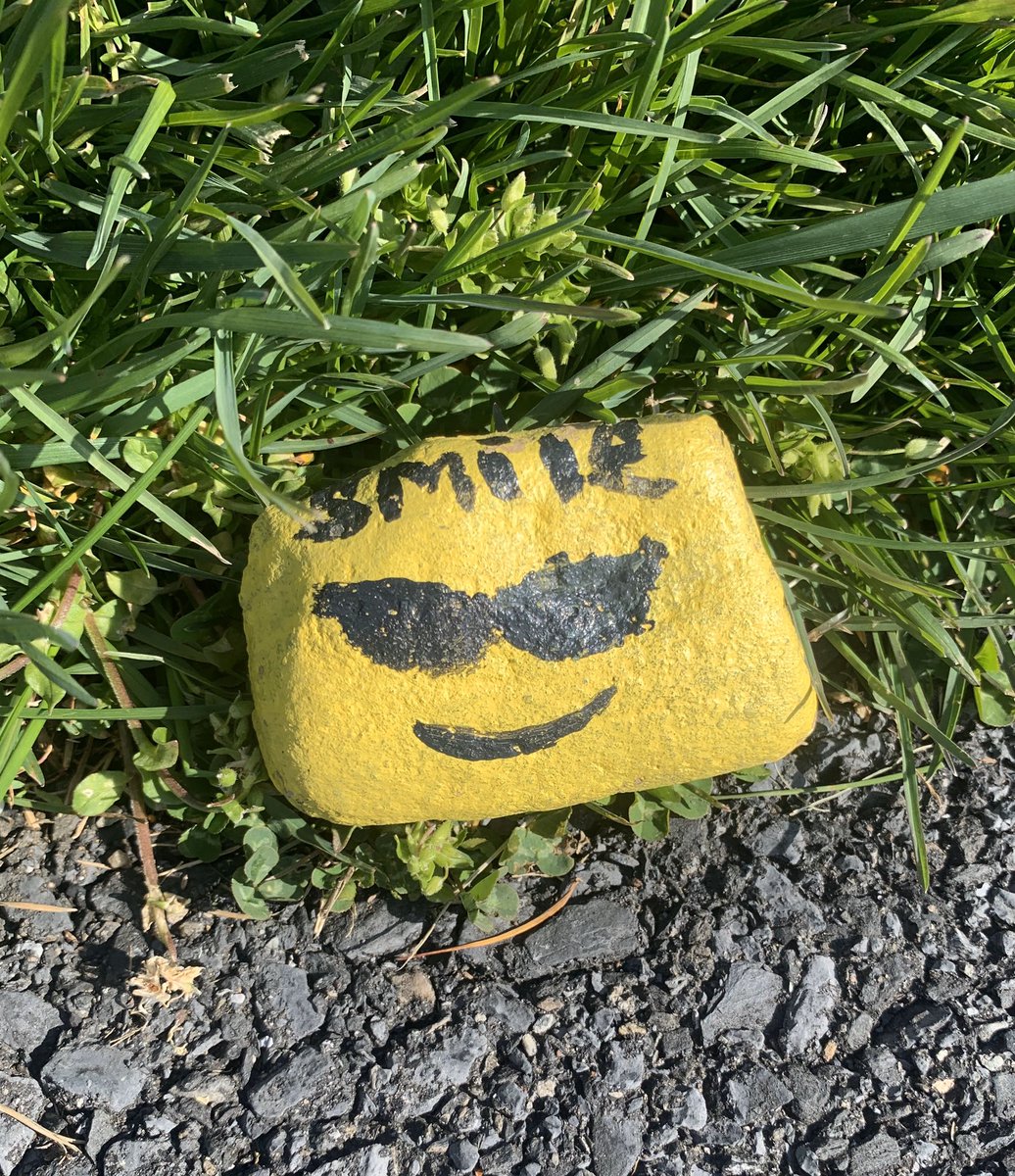 ElizATriola's tweet image. 😎 Smile and stay positive! There are brighter days ahead! @BethlehemAreaSD @WilliamPennES #BASDstrong #EarthDayVibes