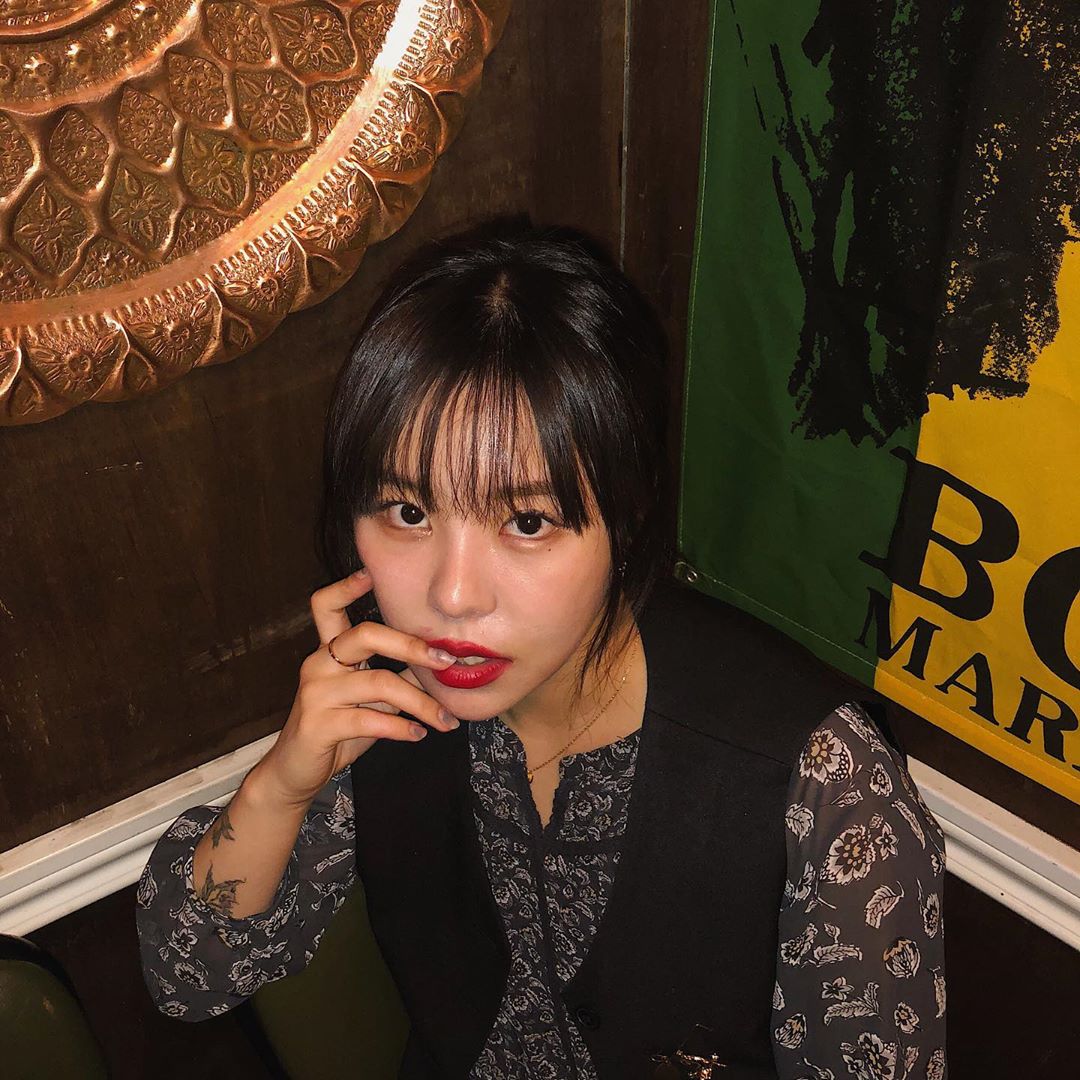 wheein__closet's tweet photo. 200422 휘인 인스타그램 https://t.co/aX9n5flcau
