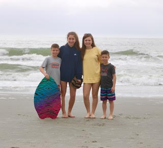 MrsWilsonMRE's tweet photo. #MREspirit Beach Day! (My kids last April vacation on Myrtle Beach.) Sending warm thoughts to all the "buoys" and "gulls" @MREschool of sunny, brighter, "fin-tastic" days to come! "Seas" the day! 😉🤣 https://t.co/D1cr2JBGQY