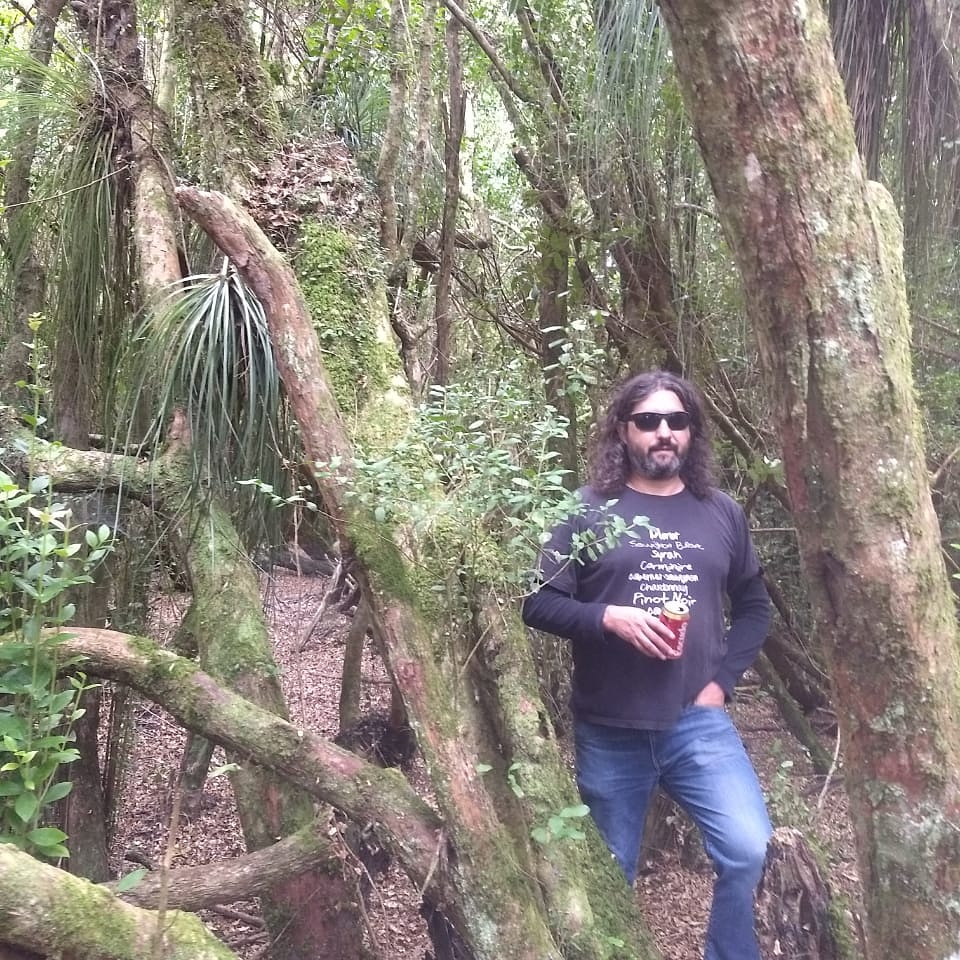 ProductorAudio1's tweet image. En la selva.