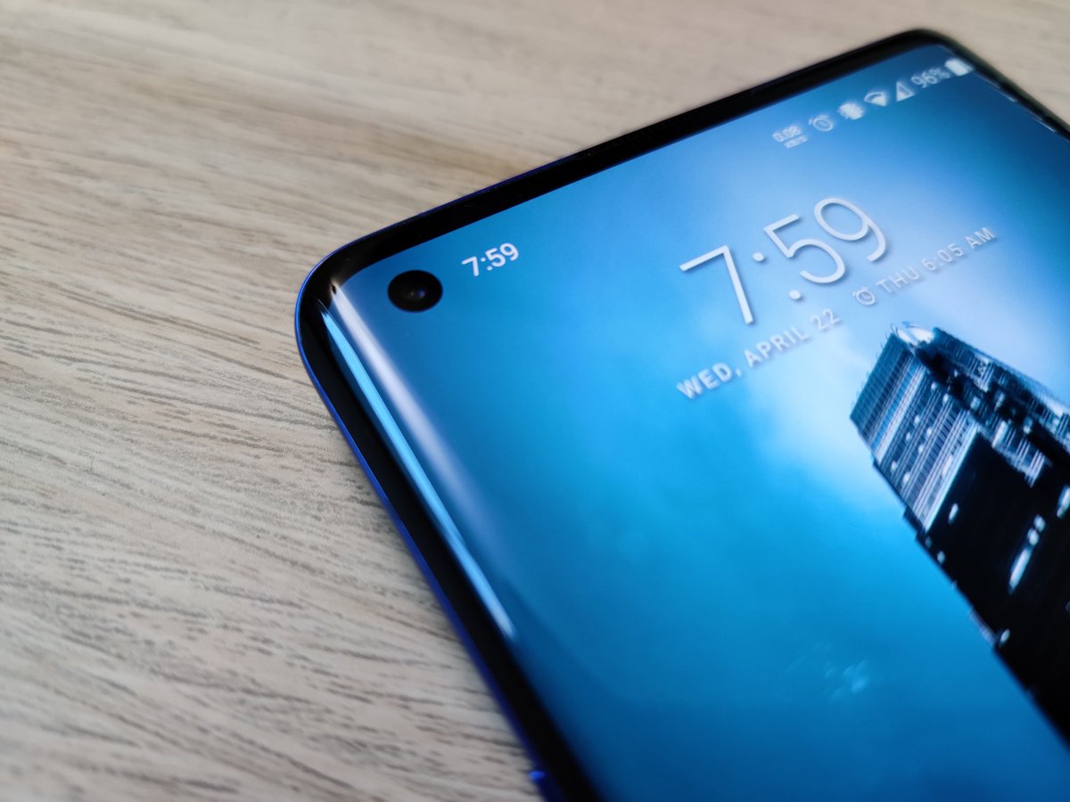 rwilco12's tweet photo. I didn't realize how much I missed Face Unlock on my OnePlus 7 Pro. I loved the pop-up camera but I think I can get used to the pinhole on my 8 Pro.
#OnePlus8SeriesExperience https://t.co/BkYD8jptZM