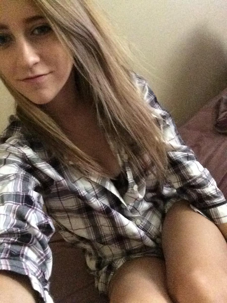 Silvia59683482's tweet photo. Help me grow my account guys Every Like and RT gets a free nude in DMs ❤️ (must follow) #cumslut #horny #daddyneeded #nudes #sellingnudes #cumtribute #jailbait #teen #buymynudes #sellingpics #sellingmydropbox #fuckme #paypigs #porn #wet #teen https://t.co/8KJT61CvGE