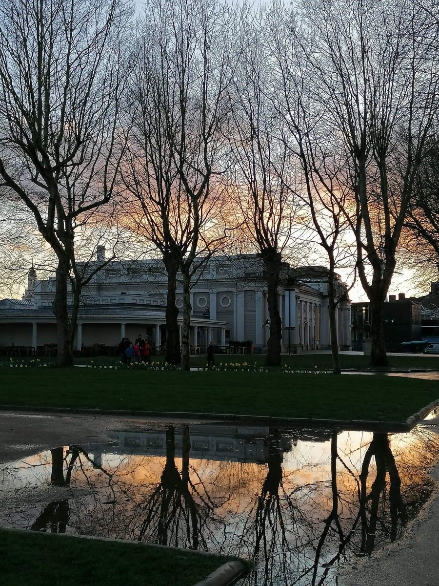 J_Bella_S's tweet image. #SpringAmongTheTrees
#AmongTheTrees
#EarthDay #EarthDay2020 #LoveLondon
#GreenwichHour @haywardgallery