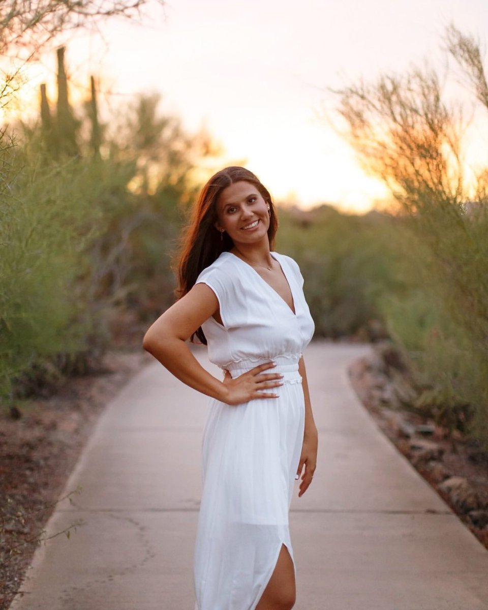 XCPGators1's tweet photo. ~Senior Spotlight~ 🌻| Tanya Barakat | Hamline University | Business Management and Marketing | D3 Lacrosse https://t.co/TAXyUB0LBF