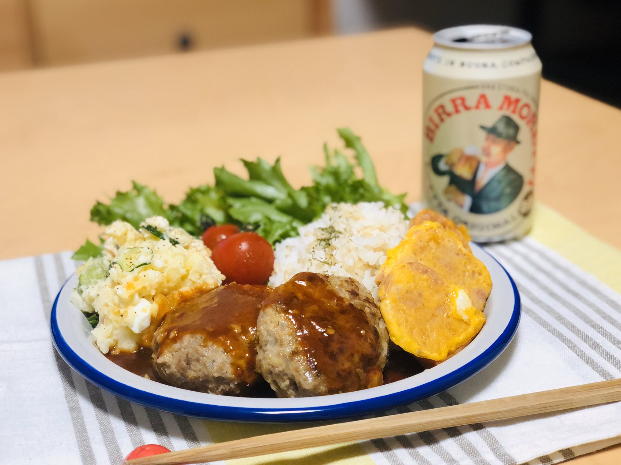 弱火でじっくり 最近ワンプレートにしがち 盛り付け方考えなくても それとなく盛り付けできる のがいいですね O O ポテサラのレシピが手の込んだ 感じで思ったより時間かかった おうちごはん 晩ごはん ハンバーグ ハンバーグプレート ポテト