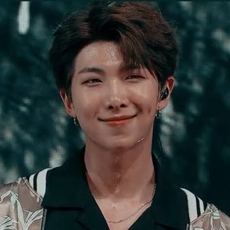 Namjoon smirking a very important thread~