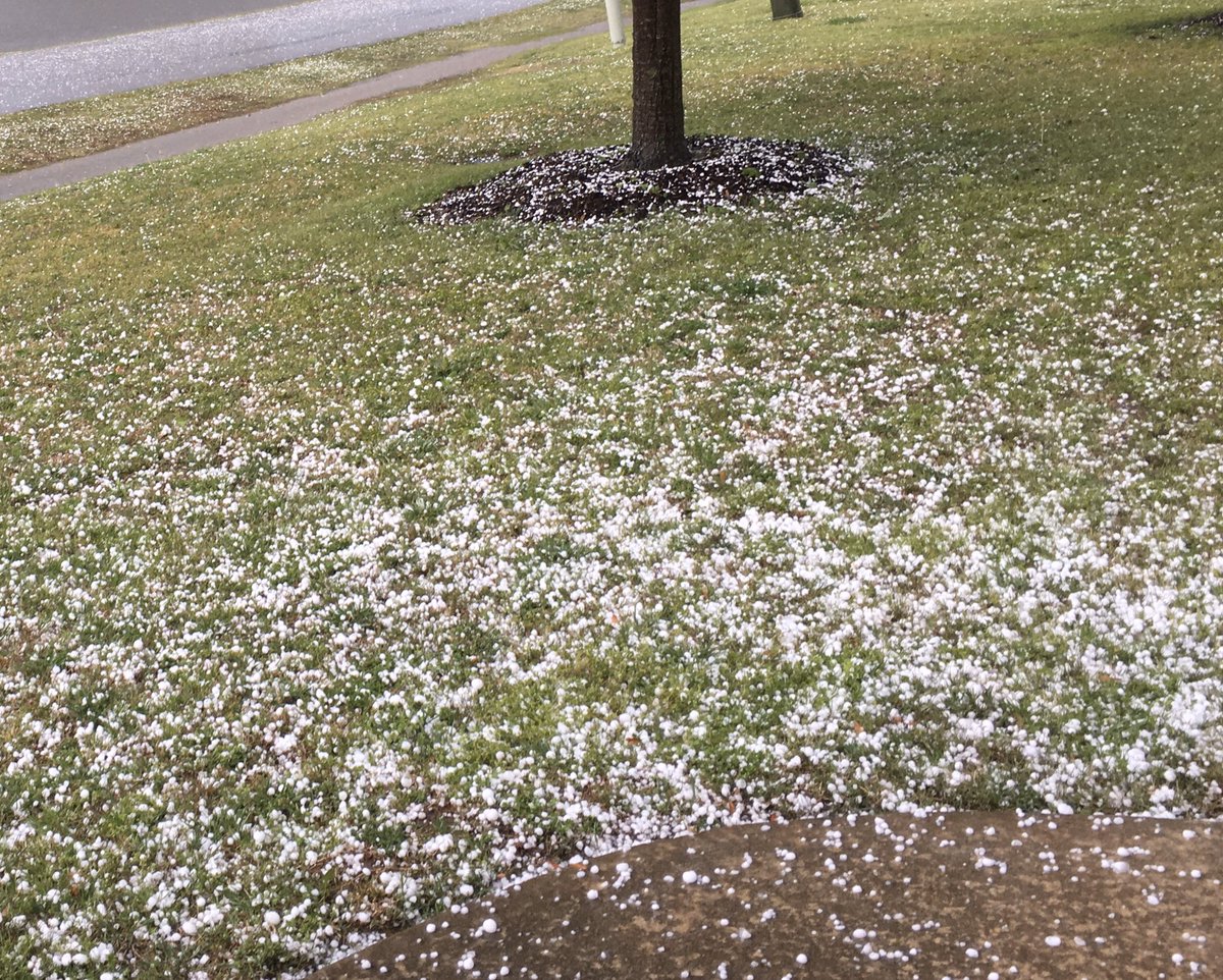 Hail storm just moved through near Claremore.  #okwx