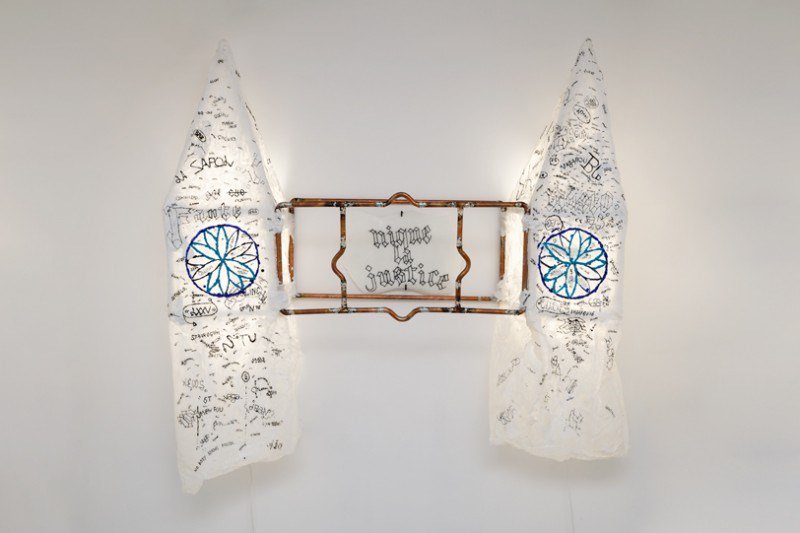 À (RE)LIRE

Le portrait de l'artiste #RadouanZeghidour par Samuel Belfond : bit.ly/2Cj7IPp

Visuels : Photo © Aurélien Mole.