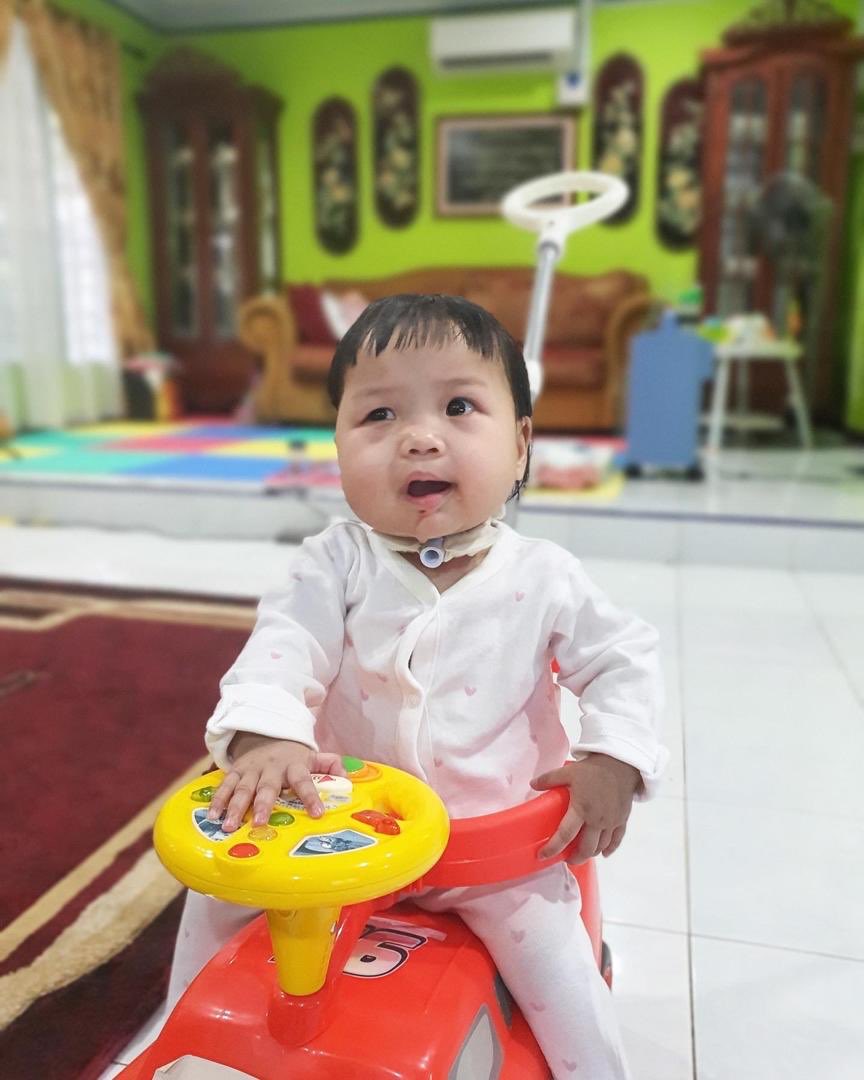 DrAmalinaBakri's tweet image. Saya terima gambar baru daripada ibu Ainul, alahai comelnya rambut baru Ainul 🥰😁