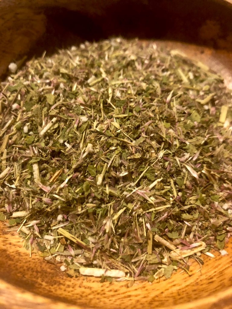 #QuaranteaTime today’s blend is 🌼#QueenOfTheMeadow: Relieves aches + pains, soothes stomach pains, alleviates fevers & helps with ulcers #LooseLeafTea #TeaBlend #Quarantea #coronavirus #COVID19 #Quarantine #Day37