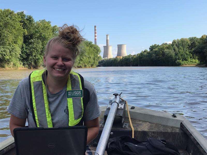 MurrayStateGSC's tweet image. Today's graduate spotlight: Amber Crawford
Amber will graduate from our Environ Geology program with a GIS Cert. She has worked in the USGS Murray Field Office for the last year and is on a pathway program to work full-time for the USGS OH-KY-IN Water Science Center. Congrats!