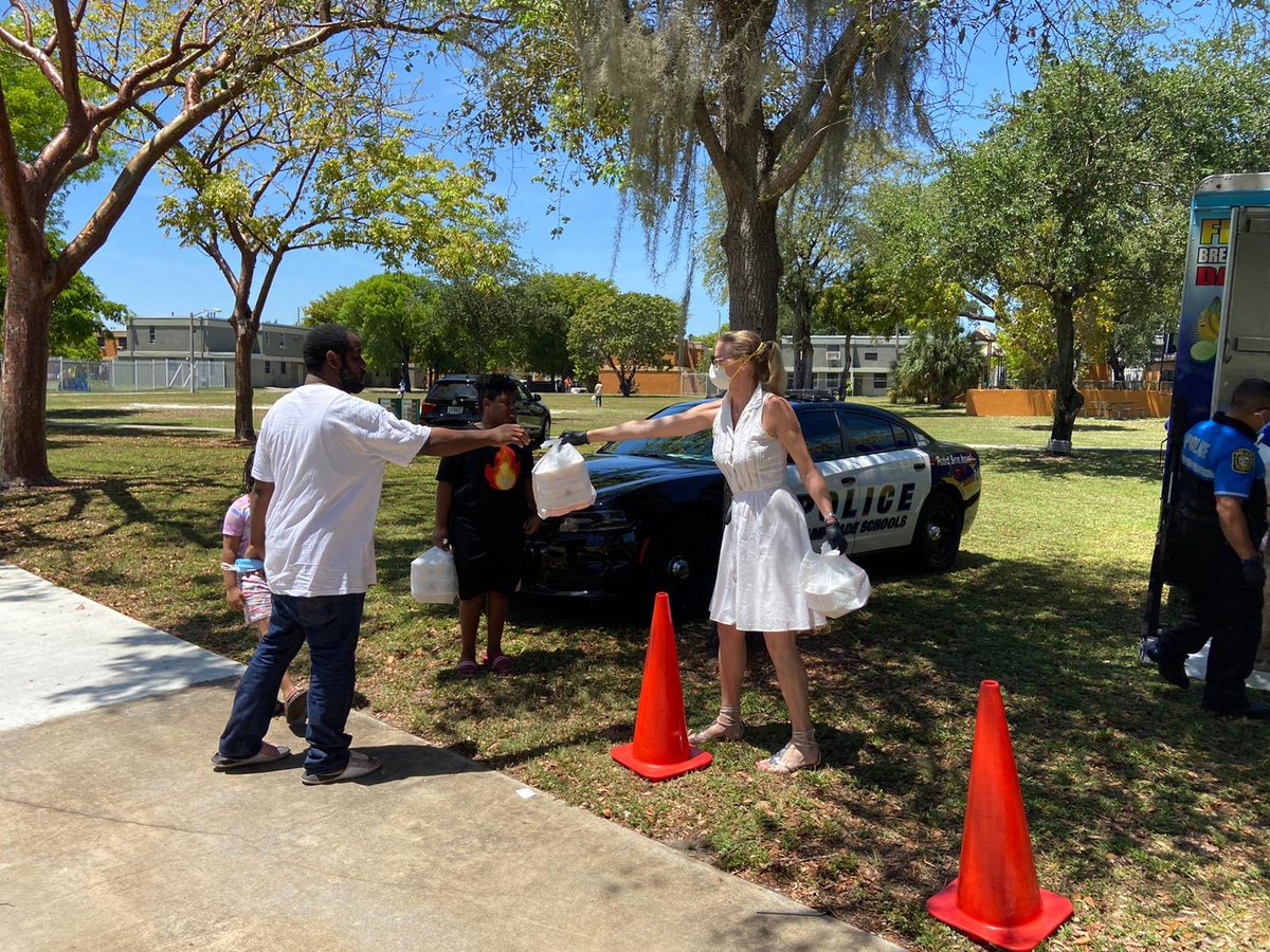 Back in Overtown to feed some of our most fragile community members. Today’s meals were purchased from <a href="/JacksonSoulFood/">Jackson Soul Food</a> to support local restaurants during this difficult time. #MDCPSWellness