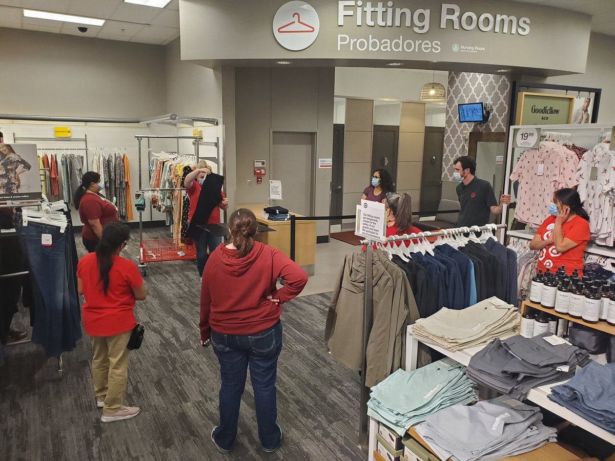 SDickinson89's tweet photo. Educating on brand never goes away. @ARoberts0318 working with our Style Consultants on brand folding standards to drive presentation and sales #0318 #YubaAggressive #EducationisKey #ALLthebrand @DanielleChenier @KyleTGT1 @Annette61912872 @salamlazkani @tracyacurry1 https://t.co/rnnZdmurD9