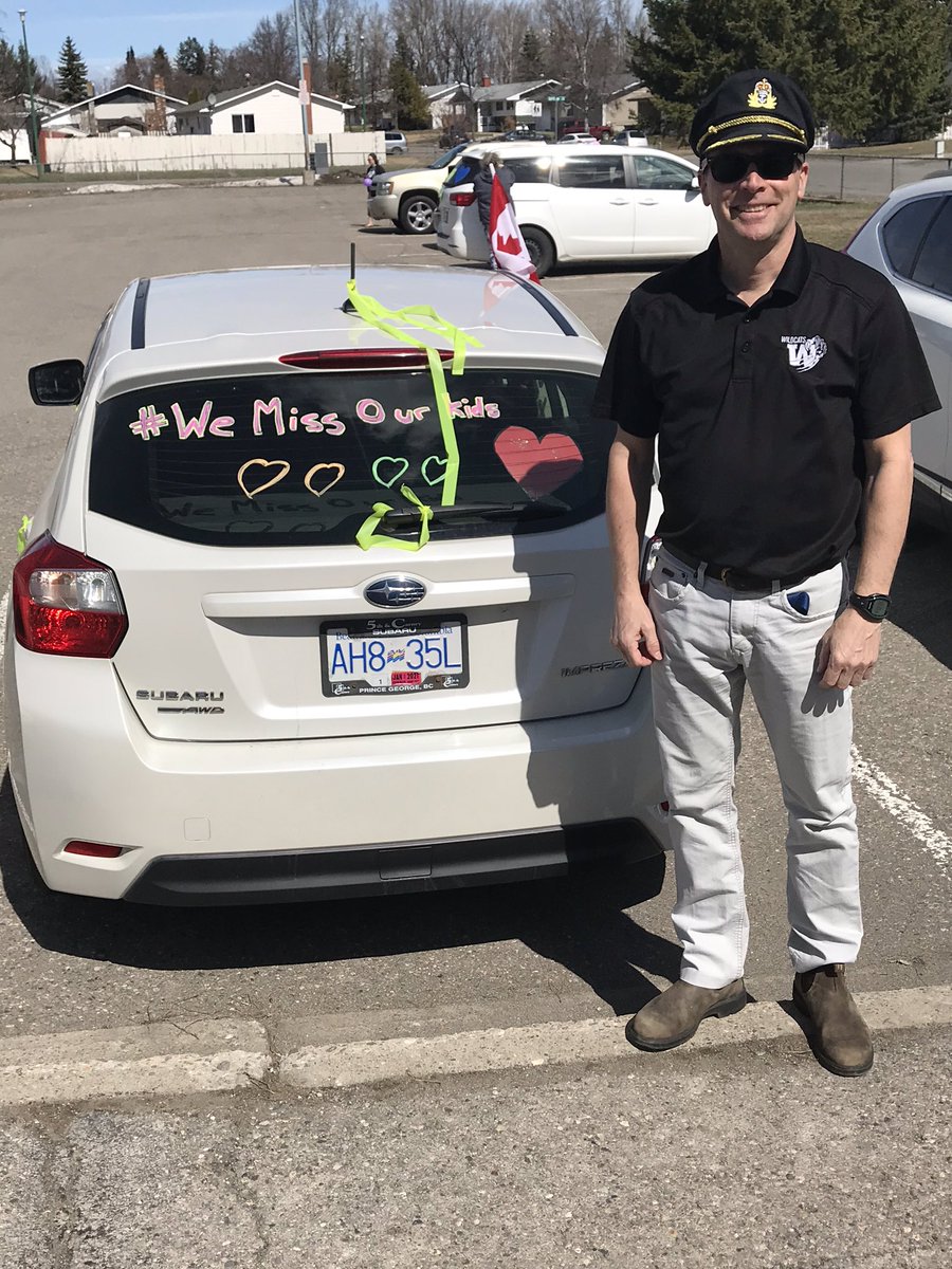 sdallalana's tweet photo. @WestwoodElem57 #StaffParade starts in 30mins. #PrincipalObvious in #OfficialPaceCarE @SD57PG https://t.co/VdwYTu8bmy