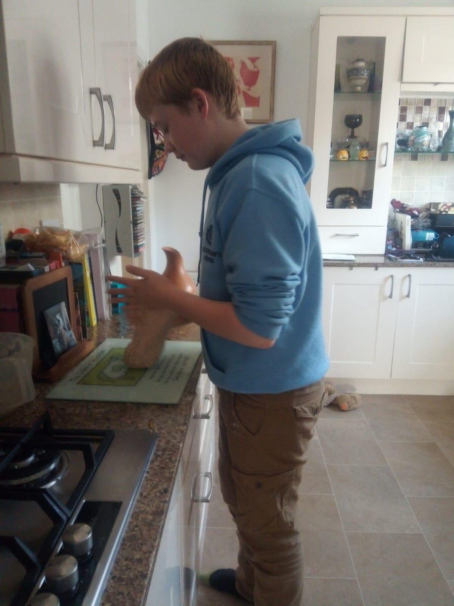 CMathesons's tweet photo. Alex (3rd) has also been back in the kitchen, after his sushi earlier in the week. This time, he’s turned his hand to baking - a lovely looking loaf and some enticing scones! Great work, Alex! #GBBO #CollCommunity #CollMathesons https://t.co/SAw8UgFo0d