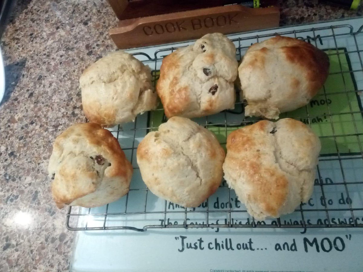 CMathesons's tweet photo. Alex (3rd) has also been back in the kitchen, after his sushi earlier in the week. This time, he’s turned his hand to baking - a lovely looking loaf and some enticing scones! Great work, Alex! #GBBO #CollCommunity #CollMathesons https://t.co/SAw8UgFo0d
