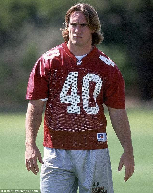 DannyDuncan69's tweet photo. 16 years ago we lost the goat. RIP Pat Tillman https://t.co/YXAZvdlP3I