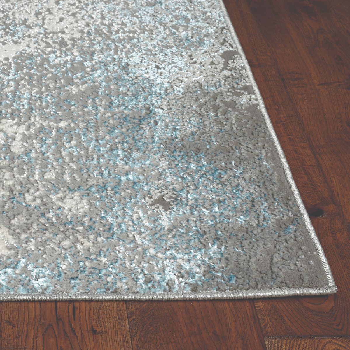KasRugs's tweet photo. Add some bling to your flooring with luxe metallic highlights and lustrous tones from our Luna collection of #arearugs.
Explore more from the collection on our website.
https://t.co/ytpcyiCsbS
#kasrugs #colorwithKAS #flooring https://t.co/pwT3vd0WfB