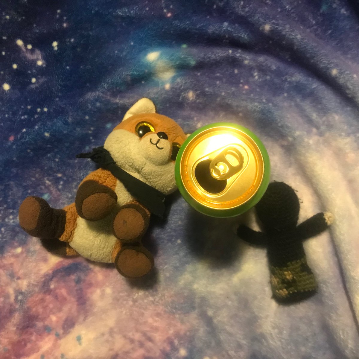 BasTheFox's tweet image. Lockdown better end soon... Tomorrow would’ve been the album launch gig and although #ShikariParty was great, drinking cider in my room on my own just doesn’t quite cut it compared to a wild sweaty screaming mosh pit 😭