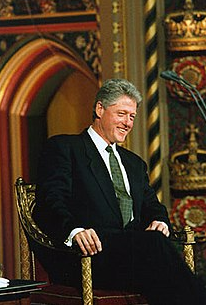 Clinton reconnut le 10 mars 2010 avoir détruit le riz haïtien pour les intérêts des Etats-Unis devant la commission des affaires étrangères du sénat américain. 