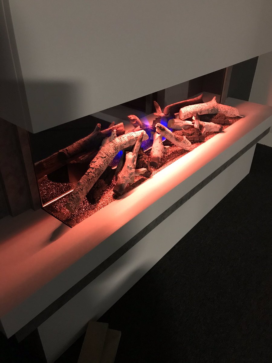 Our new Legacy collection models come with a fully open fronted fuel bed, 6 pre-set flame designs &amp; work with Amazon Alexa. Perfect for the modern home 👌 for more information, head to evonicfires.co.uk #smart #smarttech #interiordesign #modernlivingroom