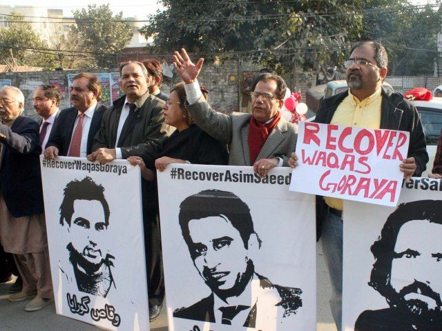 A_ProudCivilian's tweet photo. @NazranaYusufzai Better to get corrected in grammar than abused in tweets by those you raised voice for :(((( #Experienced
#FreeBloggers https://t.co/LS45bIN85a