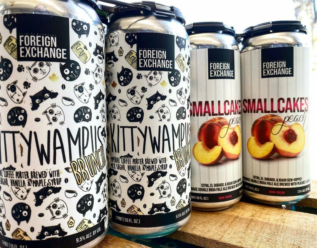 @foreignexchangebrewing Kittywampus Brunch &amp; Smallcakes Peach are now available.  #beer #craftbeer #drinkbeer #drinklocal #chicagobeer #chicago #aurorail #priscosbeer instagr.am/p/B_S62sqgTMe/