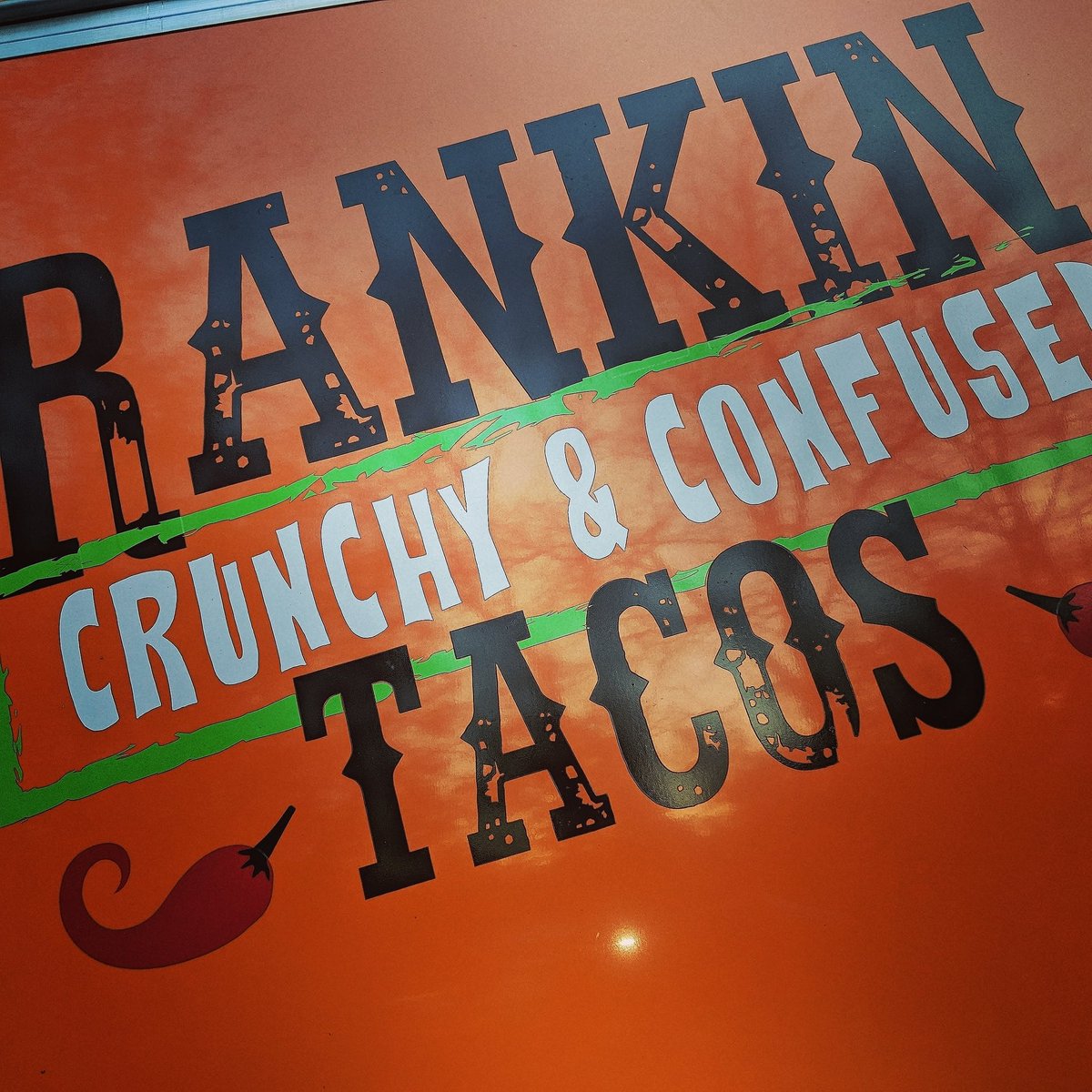 rankintacos's tweet photo. Stop by for Wine Wednesday! Get a whole bottle of Merlot, Cabernet Sauvignon, Chardonnay, or Pinot Grigio for just $10. We also just tapped a entire keg, minus samples of course, of @deepbrew Sublime Keylime!! #sosublime #winewednesday #rankintacos https://t.co/S7ajJLgOkj