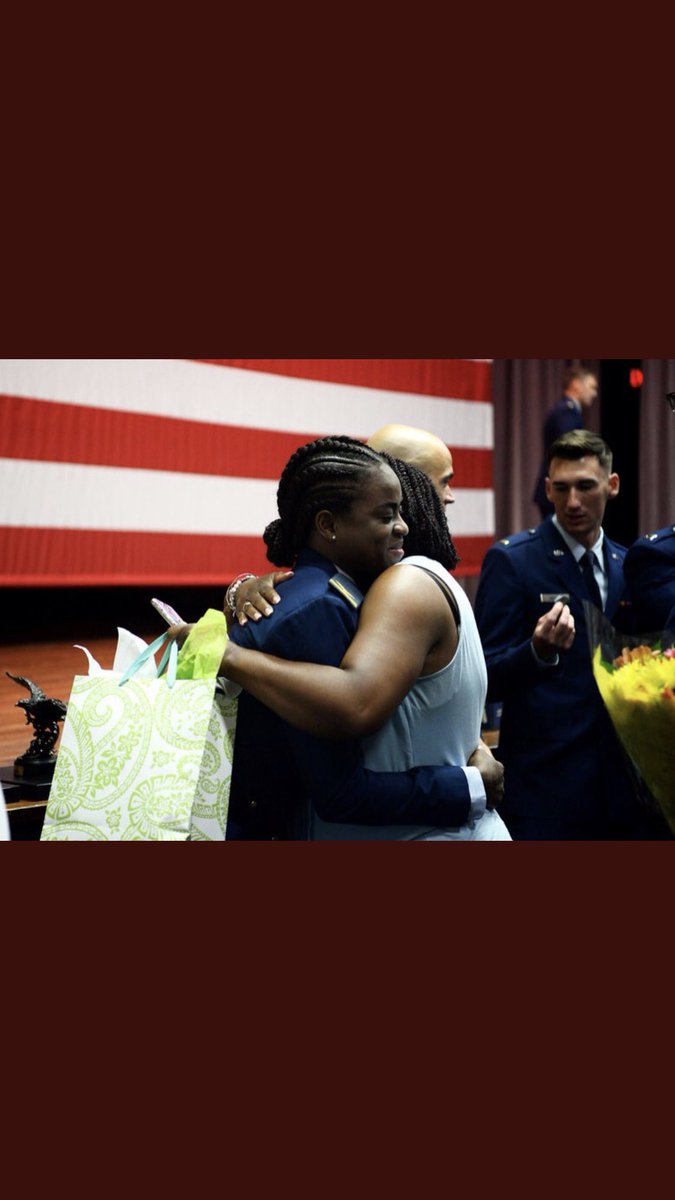 olusogaowoeye's tweet image. This is Kafayat Sanni,the First Nigerian Female Fighter Pilot who was winged in 2019,she will be one of the patriotic Nigerians who will be taking the fight to terrorists in the NE. Some of you that cannot even ride a common bicycle will be on SM disrespecting the military. FOOLS