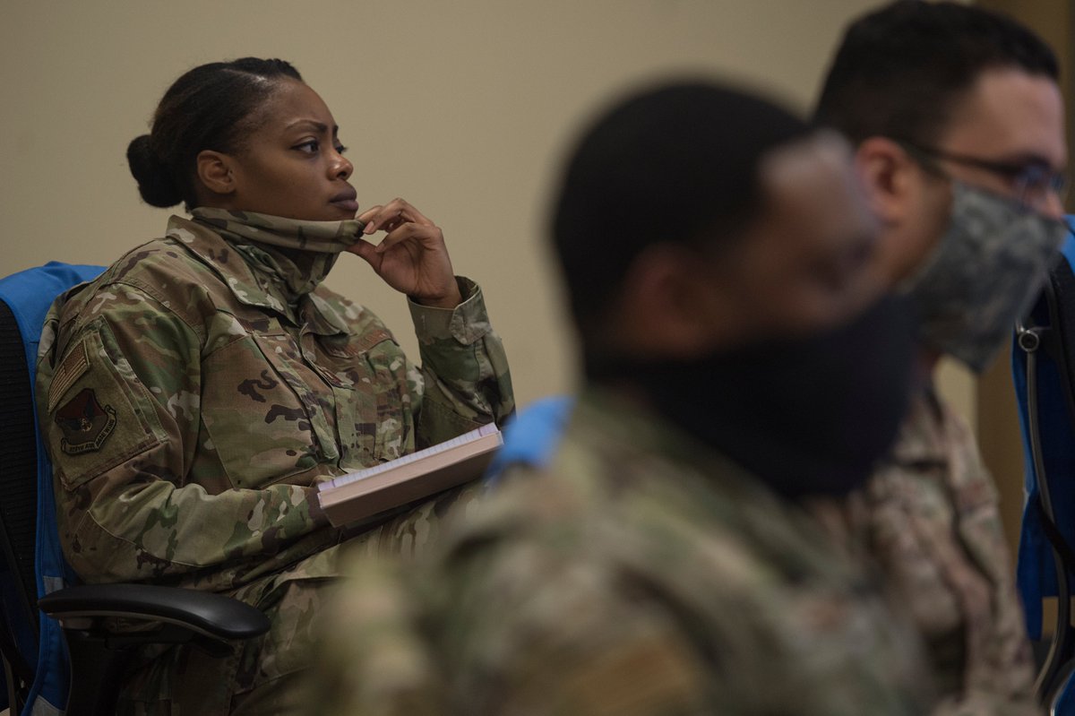 #TeamCharleston's #COVIDー19 working group brings subject matter experts together to protect the mission and health of base personnel. @AirMobilityCmd jbcharleston.jb.mil/News/Article/2…