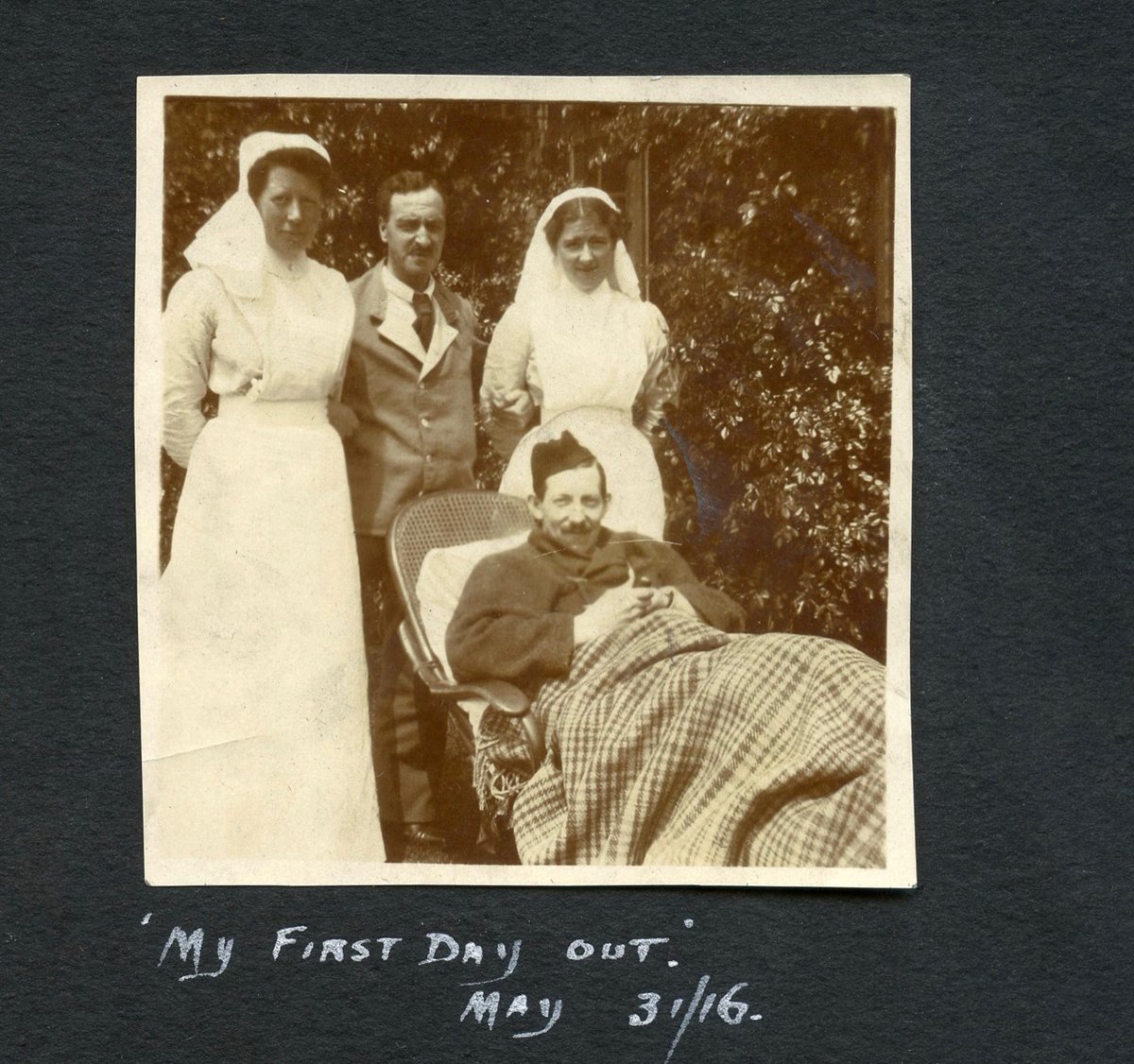 jake_a_loo's tweet image. Part 2 of my article on #FWW Red Gables Hospital in Bletchingley, Surrey ... a tribute to frontline workers battling COVID-19. More photos here: militaryandfamilyhistory.blog/2020/04/22/fro…