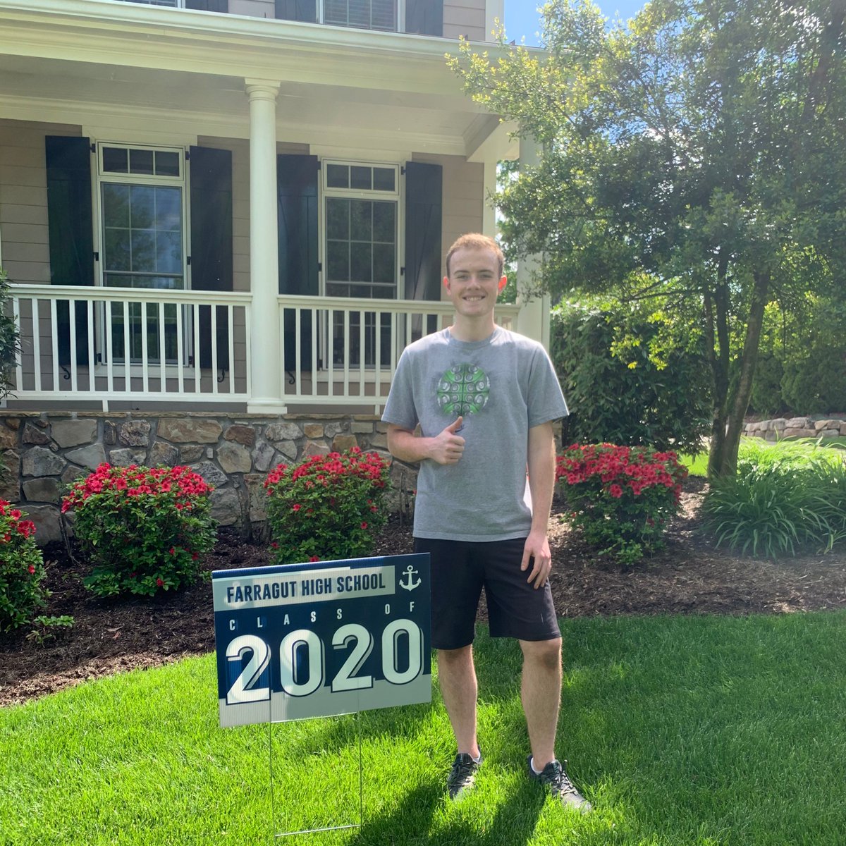 farragutYBK's tweet photo. FHS Seniors 2020 are getting surprised with signs. Congratulations!!! We are so proud of ALL of YOU!!!
We love our Admiral families. #GoADs #FarragutStrong https://t.co/Olbgzhafpq